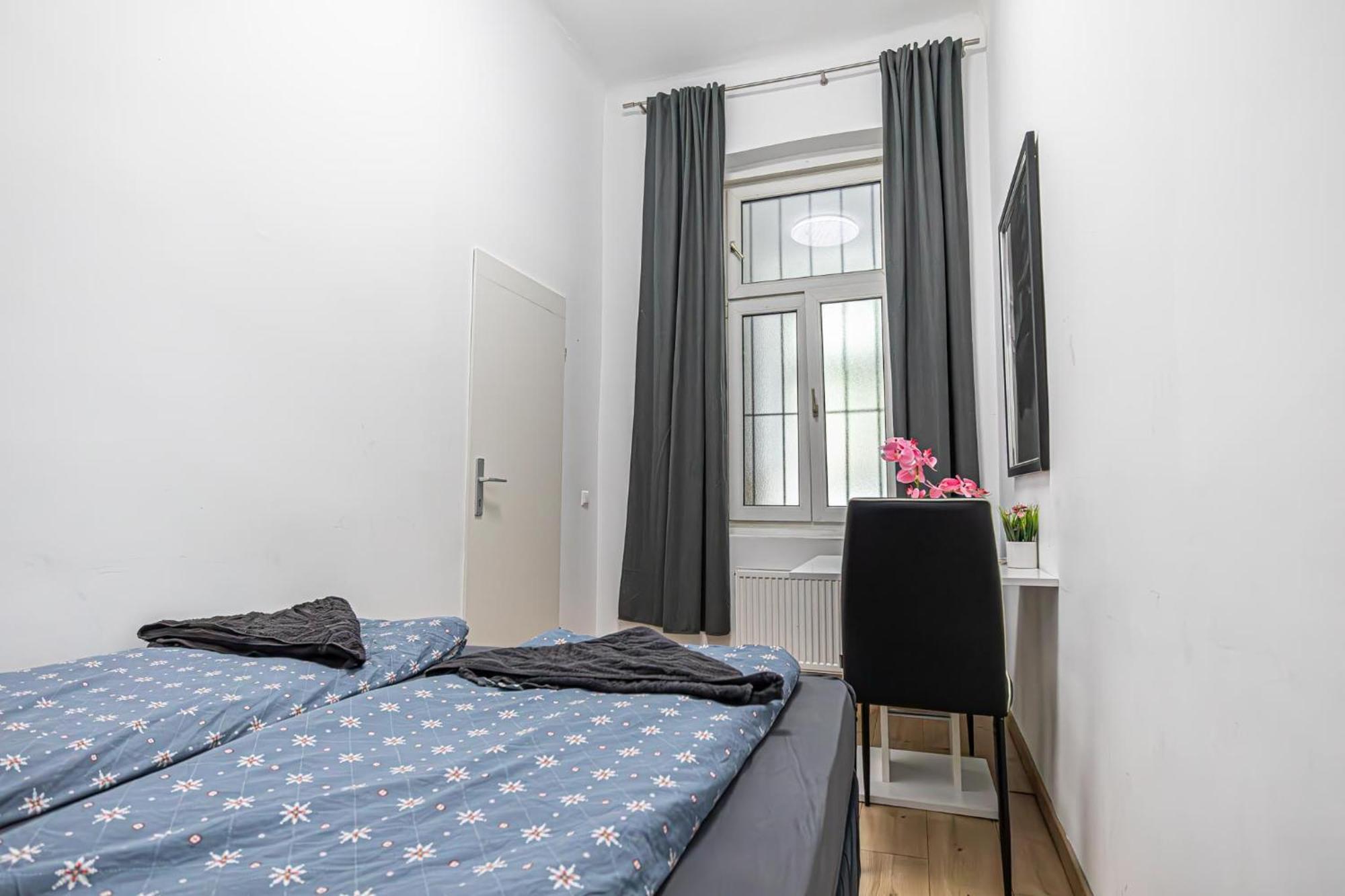 6 Min To Amusement Park - Economy Rooms In Shared Apartment ウィーン エクステリア 写真
