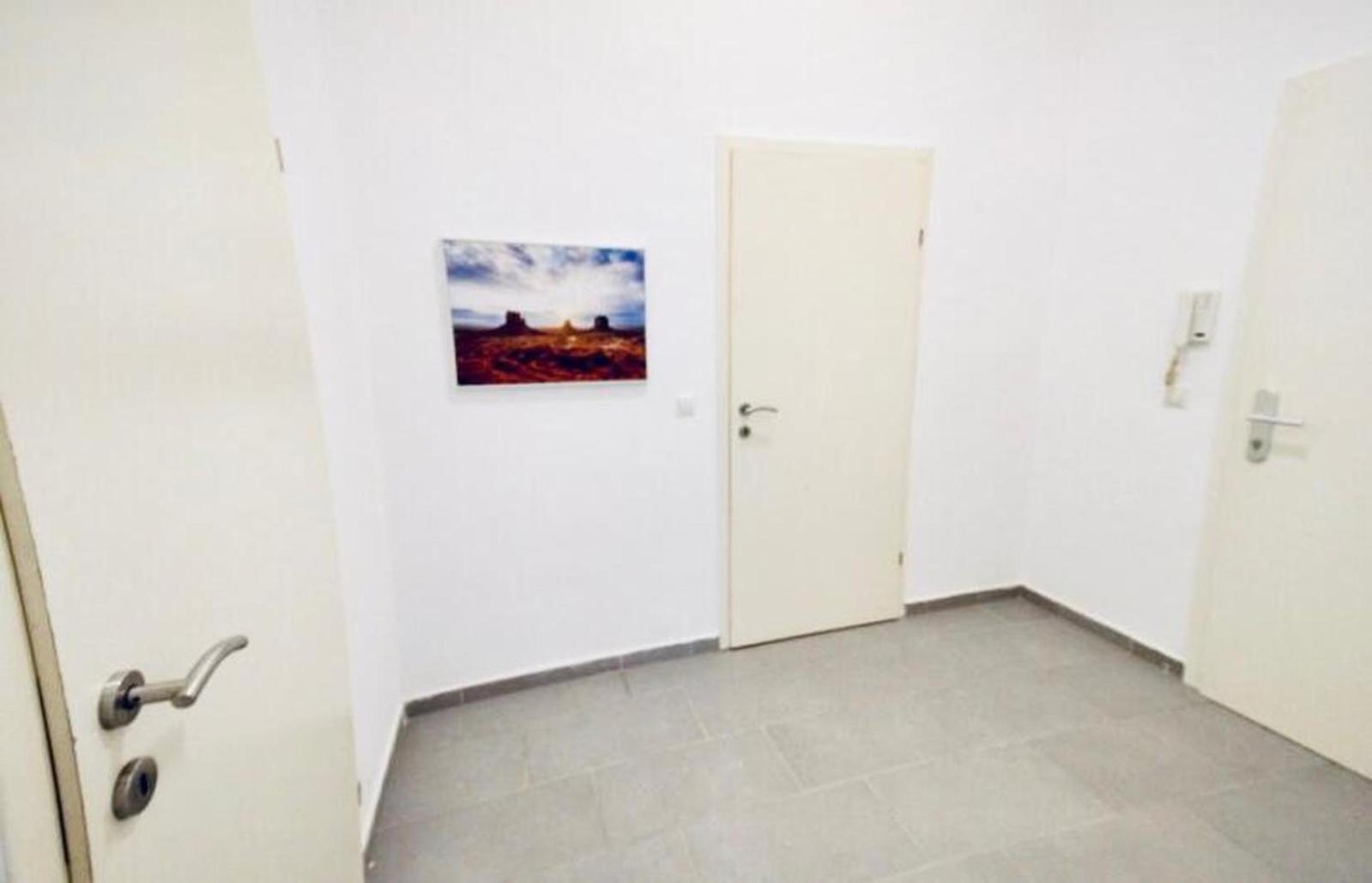 6 Min To Amusement Park - Economy Rooms In Shared Apartment ウィーン エクステリア 写真