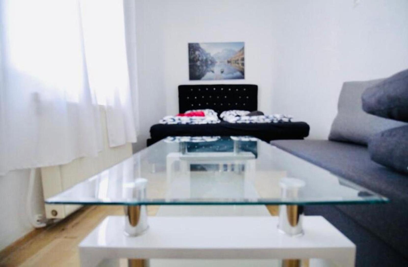 6 Min To Amusement Park - Economy Rooms In Shared Apartment ウィーン エクステリア 写真